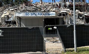 FOTO: Internát Poľnohospodár SPU Nitra Chrenová - búracie práce