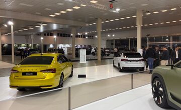 FOTO: Autosalón Autoshow je už na Agrokomplexe, pozrite sa s nami, čo všetko tam tento rok nájdete