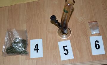 FOTO: Protidrogová razia v Zlatnej na Ostrove