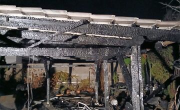 FOTO: Nočný požiar rodinného domu v obci Bojná 