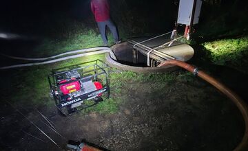 FOTO: Dážď robí neplechu aj v okolí Nitry, dobrovoľní hasiči majú plné ruky práce