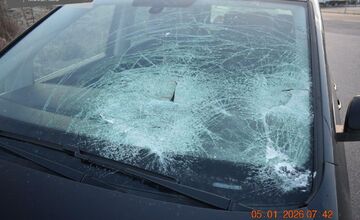 FOTO: Mrazy sú späť, ľad z kamiónov lieta, pokuty aj tresty sú reálne