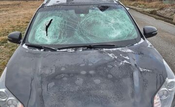 FOTO: Mrazy sú späť, ľad z kamiónov lieta, pokuty aj tresty sú reálne