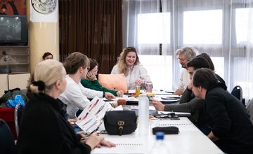 FOTO: Nitrianske divadlo odhalilo nový titul s temnou atmosférou