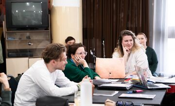 FOTO: Nitrianske divadlo odhalilo nový titul s temnou atmosférou