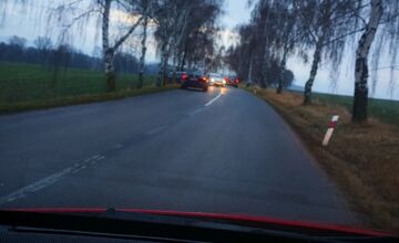 FOTO: Pred Prašicami smerom z Jacoviec sú hlásené až dve havárie