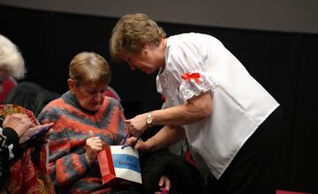 FOTO: Seniori v Nitre si zvolili nové predsedníctvo, po 14 rokoch končí Anton Chudík a nahradí ho Kornélia Turbová