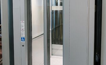 FOTO: Gymnázium Hansa Selyeho v Komárne je bez bariér