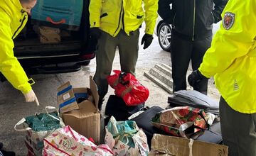 FOTO: Colníci z Nitry a Trnavy zaistili nelegálny lieh aj tisíce cigariet