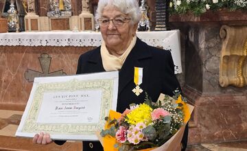 FOTO: Anna Vargová z Nitry získala pápežské ocenenie Benemerenti za pomoc cirkvi