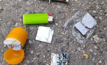 FOTO: Kriminalisti zadržali v Topoľčanoch muža, je podozrivý z obchodovania s heroínom