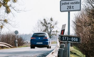 FOTO: Most na juhu Nitrianskeho kraja čaká rekonštrukcia