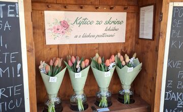 FOTO: V Dolných Lefantovciach pribudol samoobslužný stánok s kvetmi