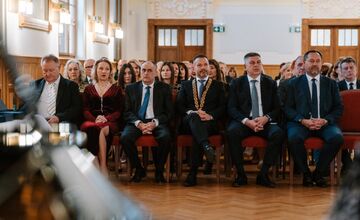 FOTO: NSK v roku 2026 ocenil pedagogických zamestnancov župných stredných škôl 
