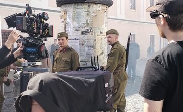 FOTO: Nakrúcanie filmu Autobus do Vlčích dier v Nitre