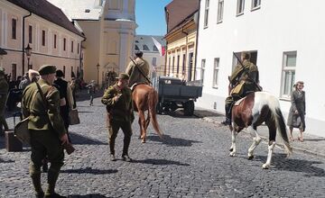 FOTO: Nakrúcanie filmu Autobus do Vlčích dier v Nitre