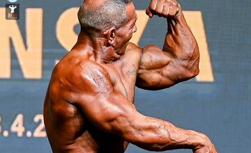 FOTO: Z ulice späť na pódium. Šokujúci návrat majstra Európy Adama Cibuľu v Šuranoch