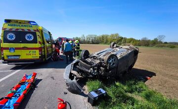 FOTO: Nehoda medzi obcami Búč a Bátorove Kosihy