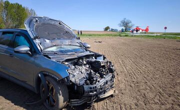 FOTO: Nehoda medzi obcami Búč a Bátorove Kosihy