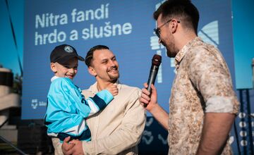 FOTO: Fandenie vo fanzóne na námestí 2026