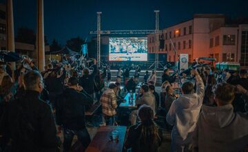 FOTO: Fandenie vo fanzóne na námestí 2026